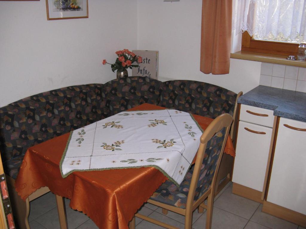 Ferienwohnung Haus Pfarrkirchner Mauterndorf  Zimmer foto